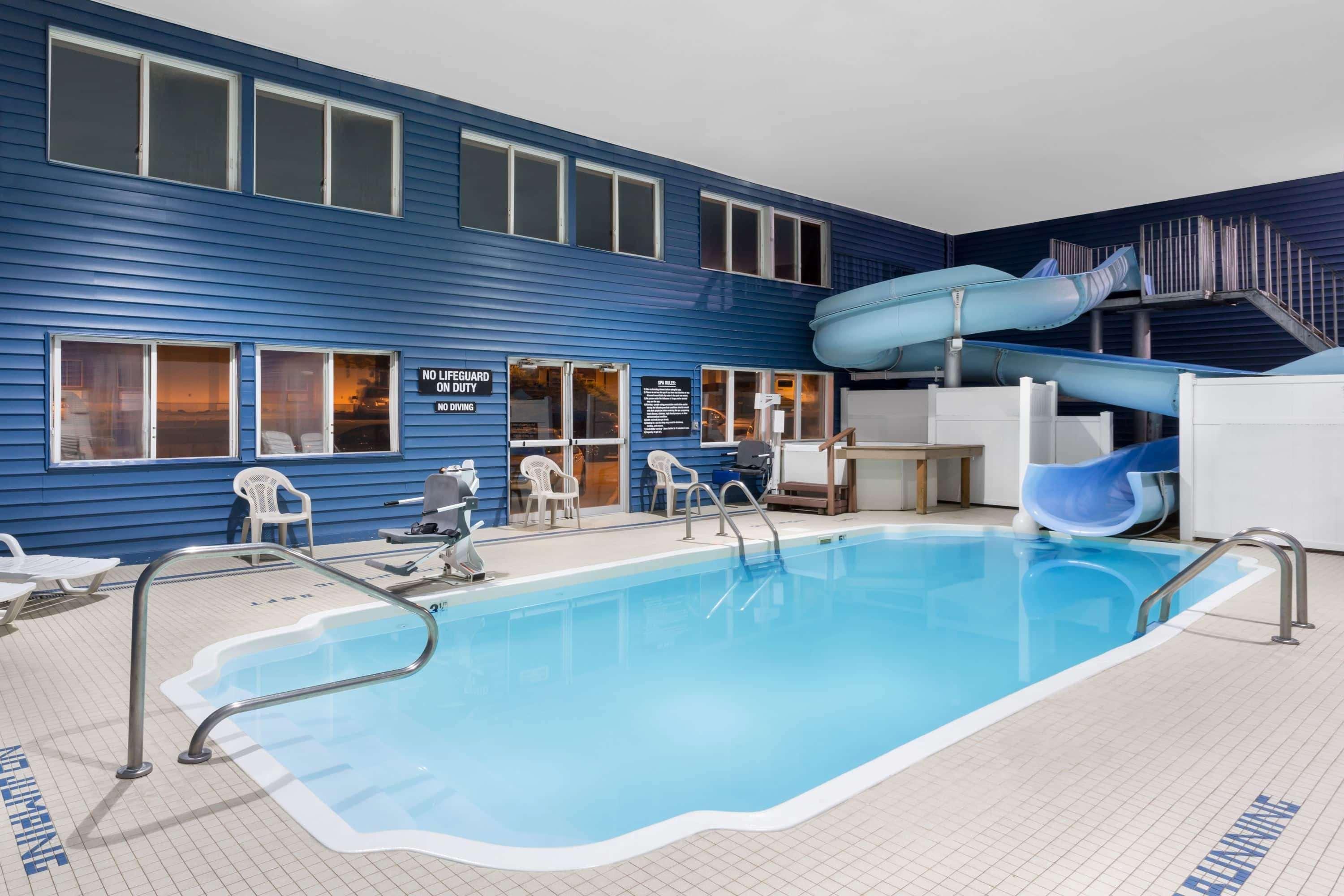 Baymont By Wyndham Bozeman Motel Exterior photo